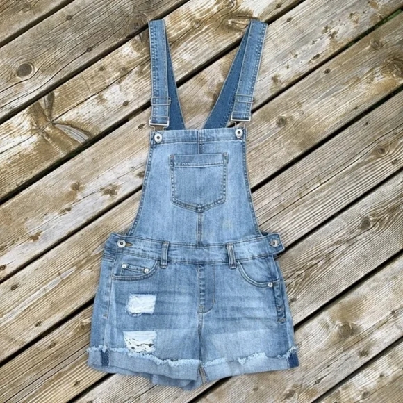 13 dollhouse juniors shorteralls denim overalls distressed pockets - Picture 5 of 8